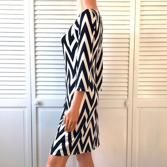 JB By Julie Brown Maggie Long-Sleeve Chevron Stretch-Knit Dress Size Small - Picture 3 of 9